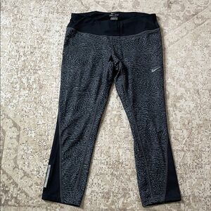 Nike Black and Gray Patterned Leggings